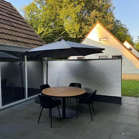 Luxe Heuvellodge Robin 76 - Fietsenberging - Airco - Opgemaakte Bedden - All In Prijs Holiday home *