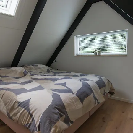 Heuvellodge Robin - Luxe Vakantiewoning - Fietsenberging - Airco - Opgemaakte Bedden - Parkeerplaats Ferienhaus