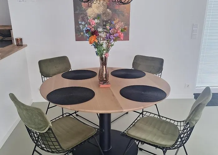 Holiday home Heuvellodge Robin Alpha 76 Simpelveld