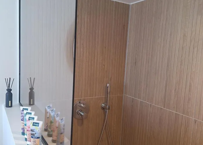 Holiday home Heuvellodge Robin Alpha 76