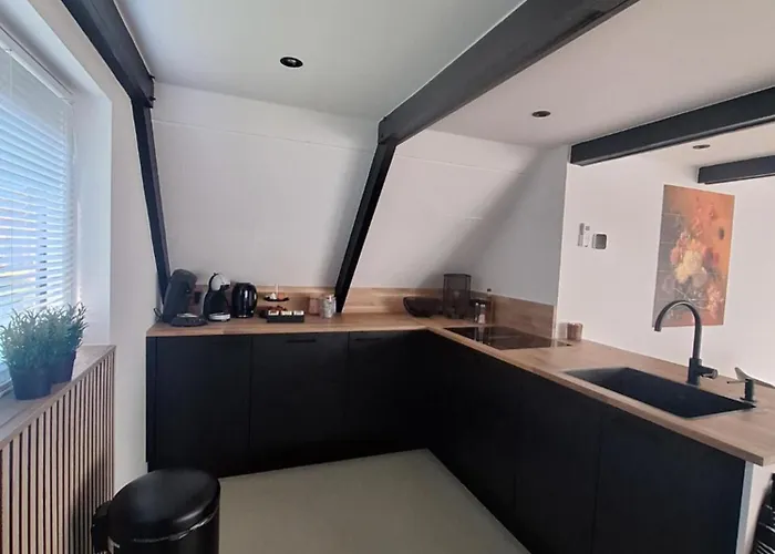 Heuvellodge Robin Alpha 76 *